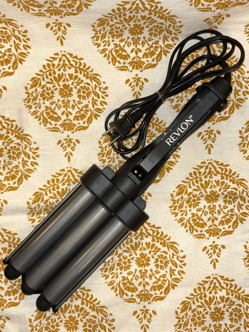 REVLON 3 Barrel Jumbo Hair Waver